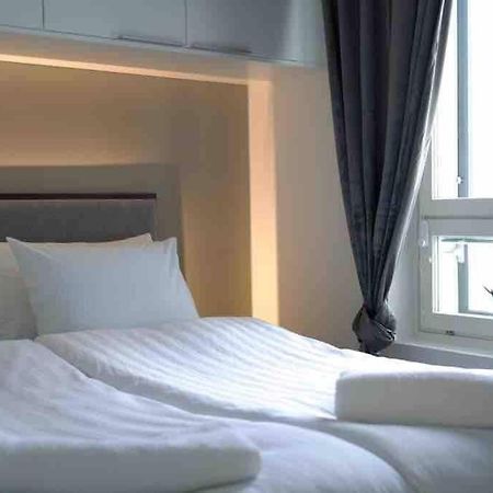 1Br Suite - King Size Bed - Wi-Fi - Gym & Sauna 罗瓦涅米 外观 照片