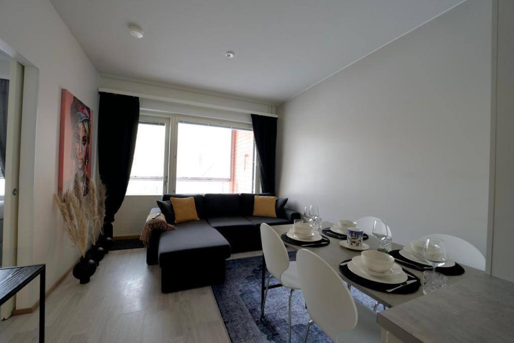 1Br Suite - King Size Bed - Wi-Fi - Gym & Sauna 罗瓦涅米 外观 照片